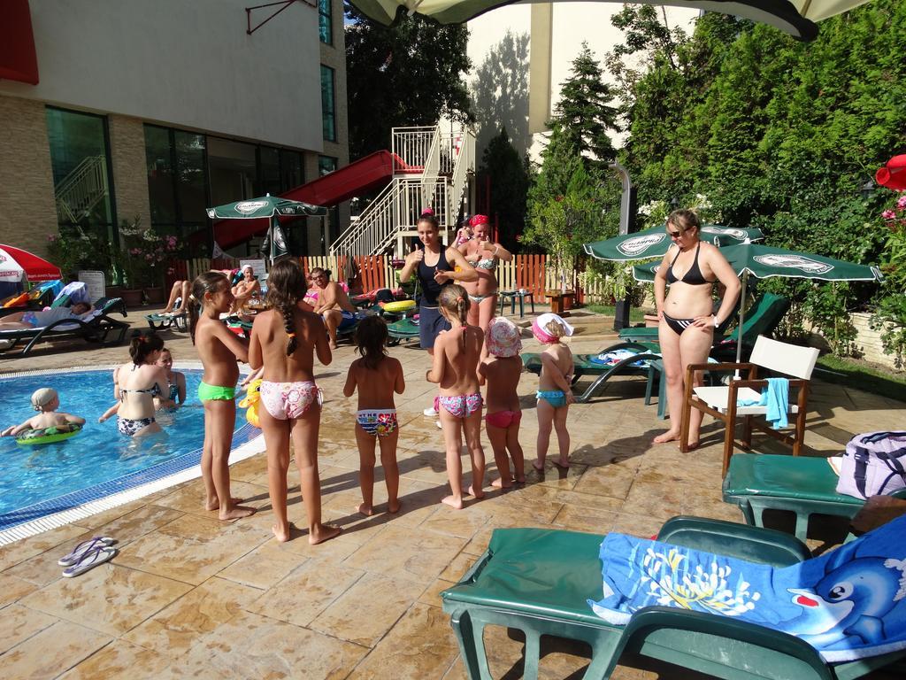 Mena Palace Hotel Sunny Beach Exterior foto