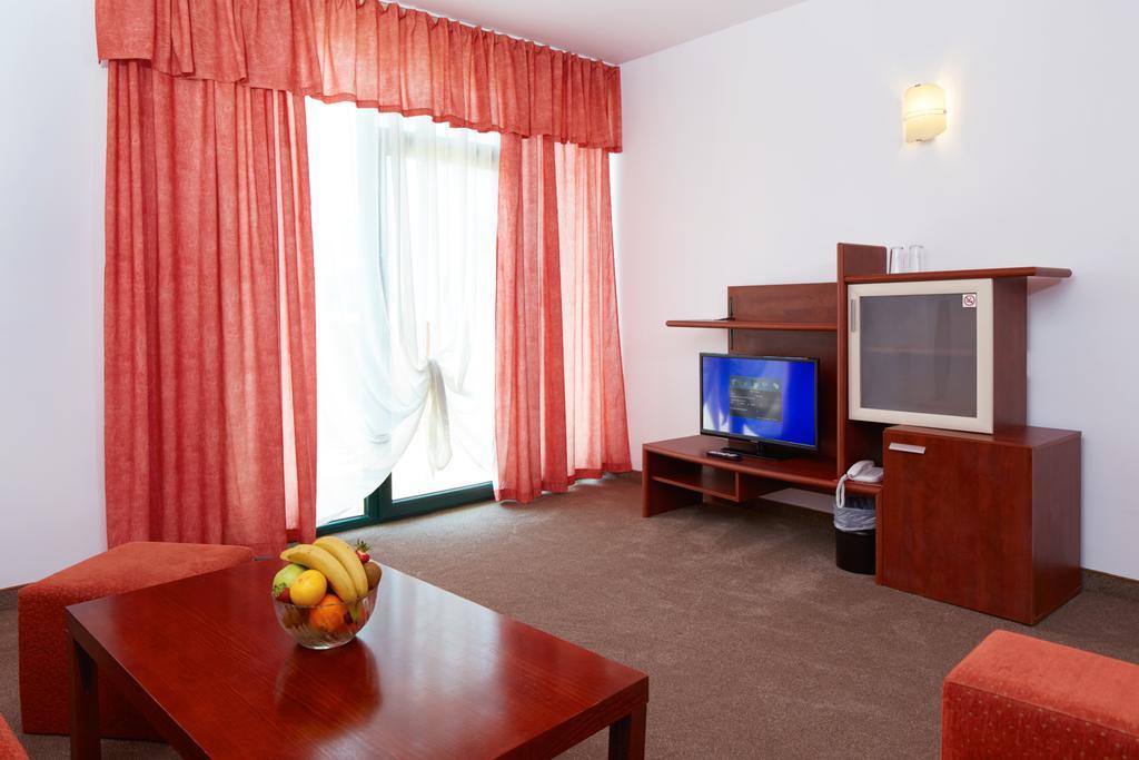Mena Palace Hotel Sunny Beach Exterior foto