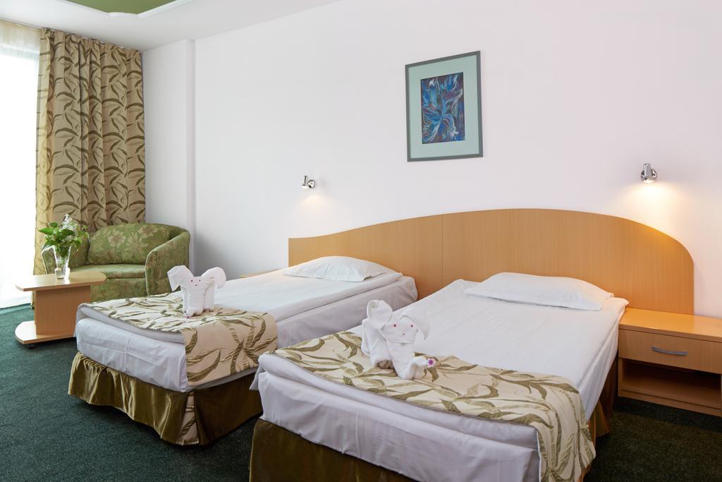 Mena Palace Hotel Sunny Beach Exterior foto